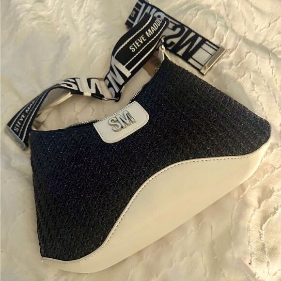 Steve Madden Montel, black and white shoulder bag. - Picture 1 of 9